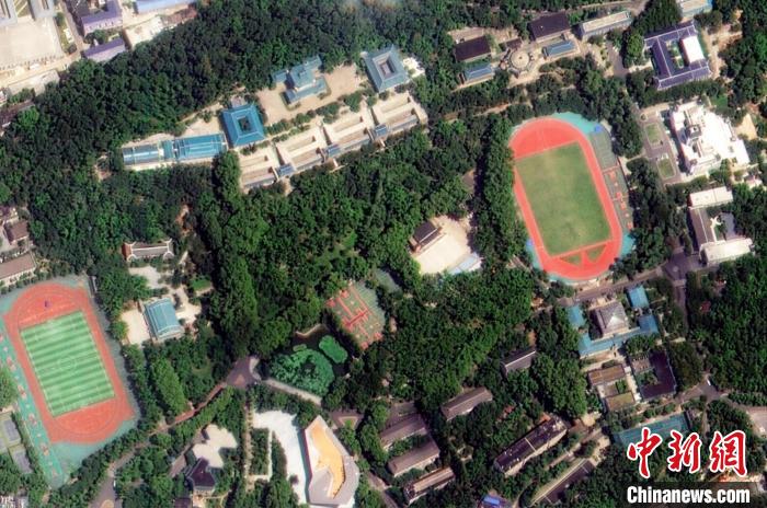 8月7日、武漢1號(hào)が取得した武漢大學(xué)の畫像（畫像提供?武漢大學(xué)宇航科學(xué)?技術(shù)研究院）。