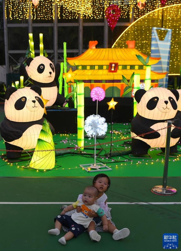 香港特區(qū)で中秋ランタンフェスティバル