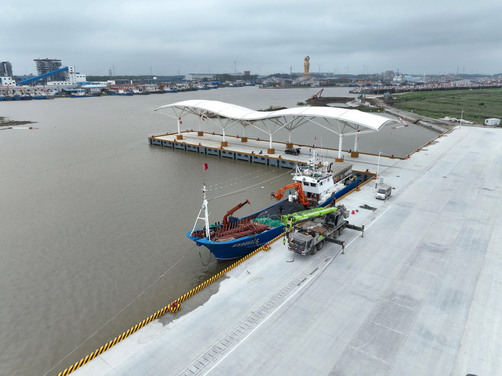 中國初の全自動化漁業(yè)埠頭が正式に開港