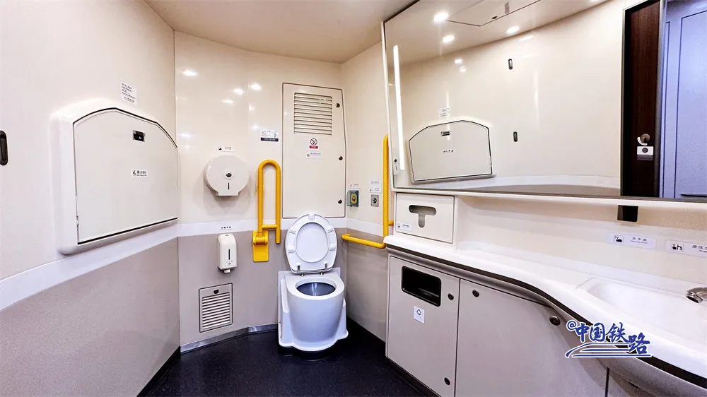 スマート寢臺(tái)高速列車「復(fù)興號(hào)」が北京-香港間と上海-香港間で10月1日より運(yùn)行開(kāi)始