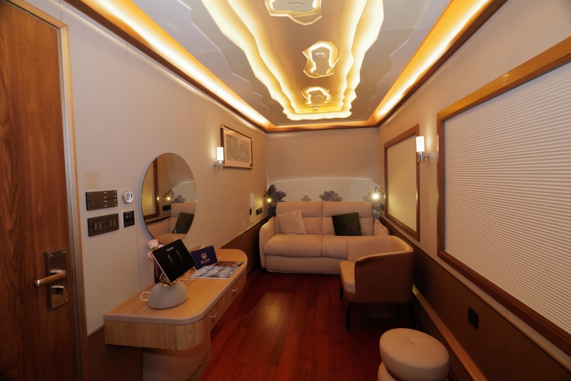 國(guó)際観光列車「星光·瀾湄號(hào)」の車內(nèi)の様子（撮影?張洋）。