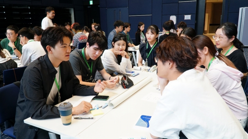 グループディスカッションの様子。撮影?蔣暁辰