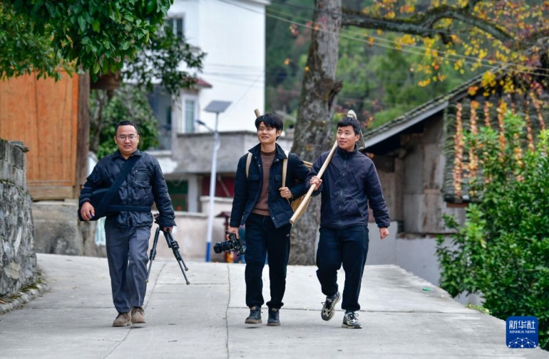 生まれ故郷でショート動畫を撮影して農(nóng)村振興をバックアップする貴州省の若者