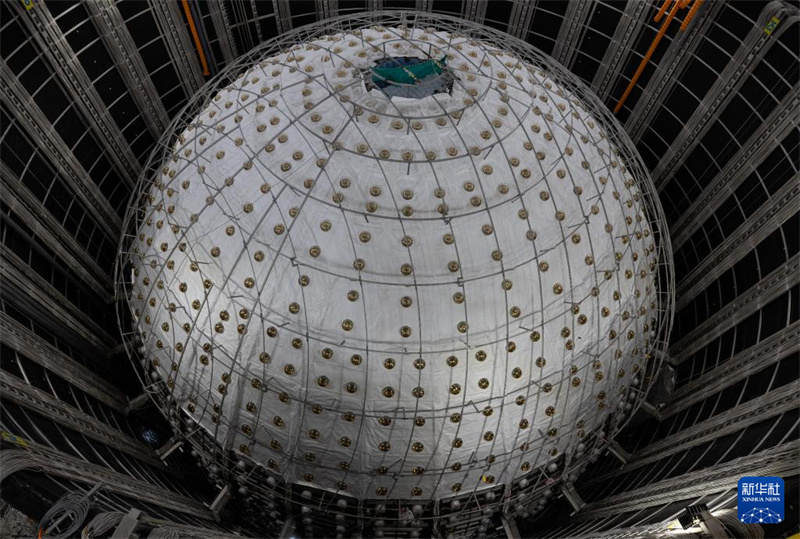 江門(mén)ニュートリノ実験検出器メイン裝置がほぼ完成　広東省