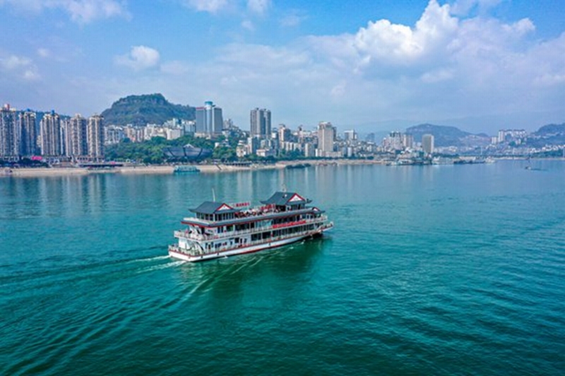 平湖の景色（寫真提供?萬(wàn)州區(qū)黨委員會(huì)宣伝部）。