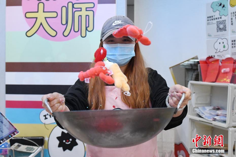 湖南料理の食材をモチーフにしたぬいぐるみが若者の間で人気に　湖南省長沙