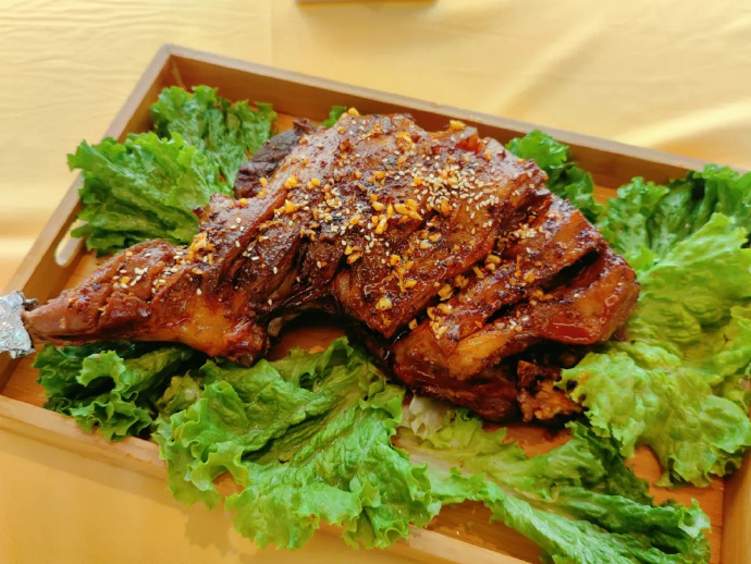 食堂車で「採れたて野菜をその場で調(diào)理」サービスを開始