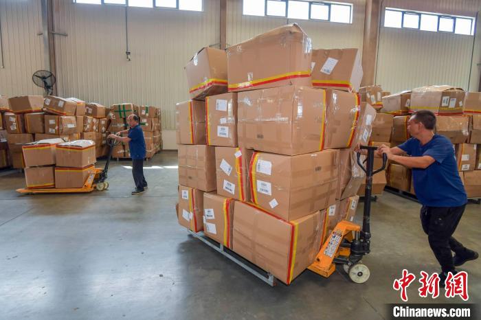 ?？诿捞m國(guó)際空港の國(guó)際貨物?郵便取扱量が2萬(wàn)トンを突破　海南省