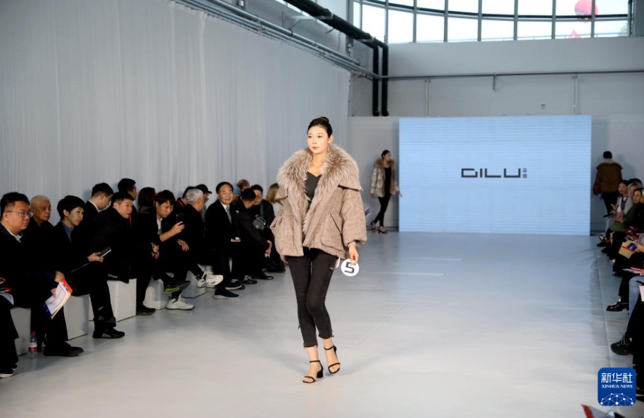 「中國毛皮の里」と言われる河北省衡水で博覧會(huì)、商機(jī)を探る中國內(nèi)外のバイヤー