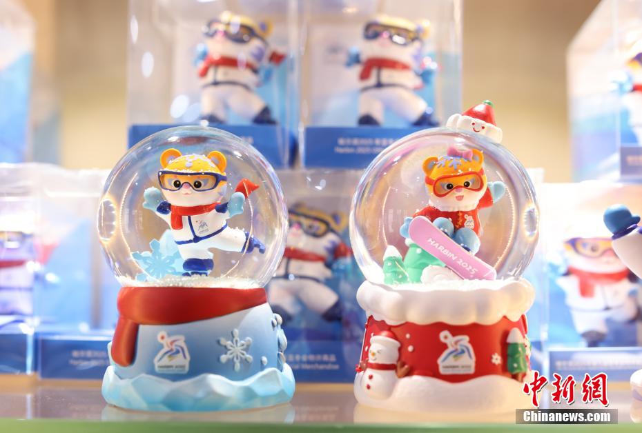 アジア冬季競(jìng)技大會(huì)公式グッズ約100種類(lèi)が北京で販売スタート