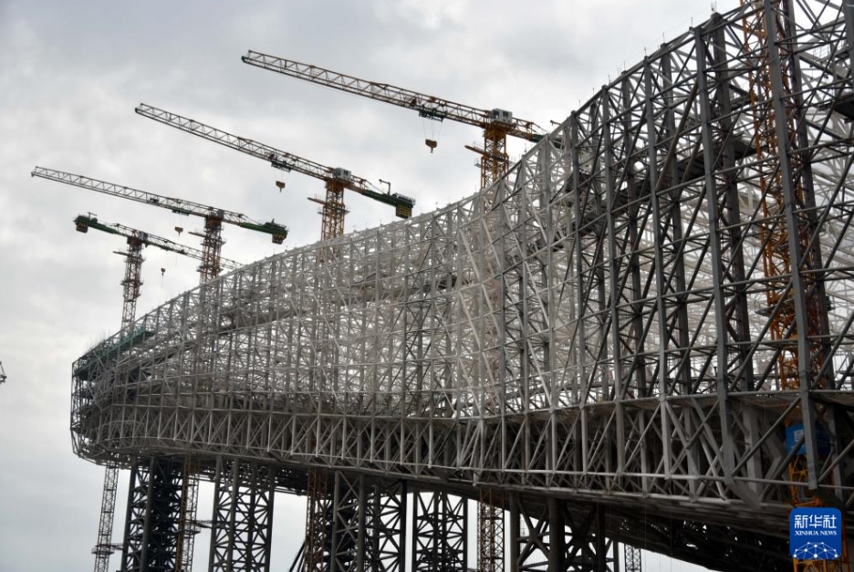 姿を現(xiàn)した巨大スキーリゾート　広東省深セン