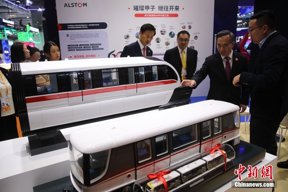 第7回輸入博、技術(shù)裝備展示エリアに輝くテクノロジーの光