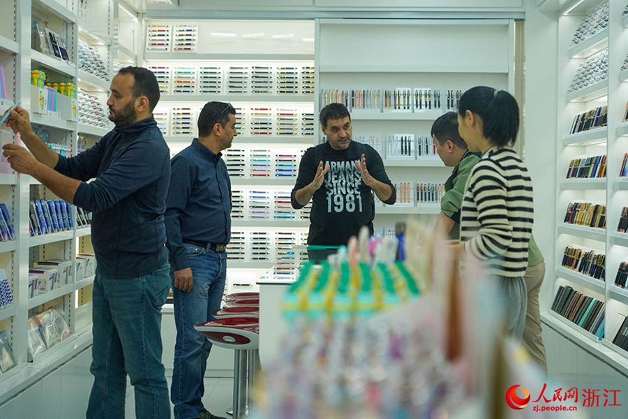 活況を呈する義烏國(guó)際商貿(mào)城　浙江省