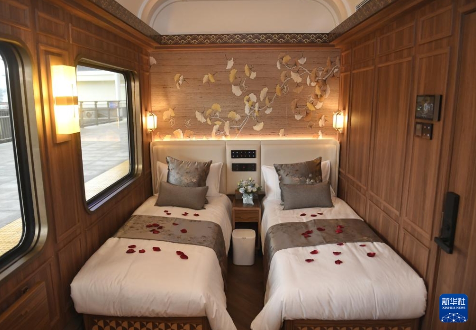 「パンダ列車(chē)」が新機(jī)能を搭載してリニューアル　四川省成都