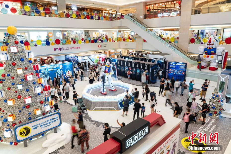 機動戦士ガンダム45周年を記念し、香港屯門に「ガンダム基地」登場