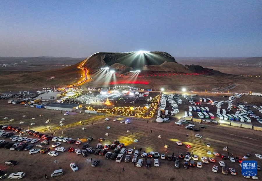 「氷雪の戀」観光シーズンが開(kāi)幕　內(nèi)蒙古烏蘭察布