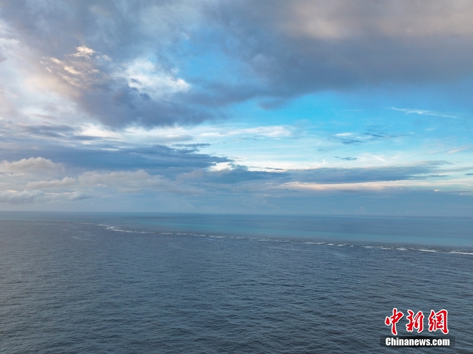 中國(guó)海警局に同行、寫(xiě)真で見(jiàn)る黃巖島