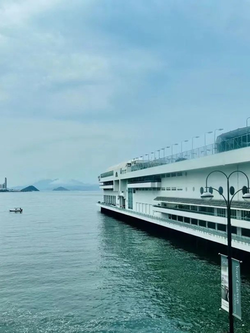 靜靜さんの會(huì)社周辺の様子。