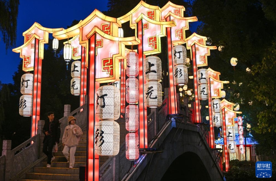 「上元燈彩図」無形文化遺産蕓術展がライトアップ　江蘇省南京