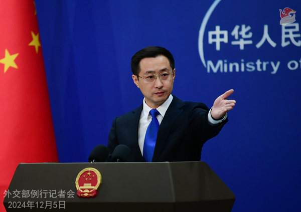 外交部「日本側(cè)と共に中日関係の改善と発展の推進(jìn)に盡力」