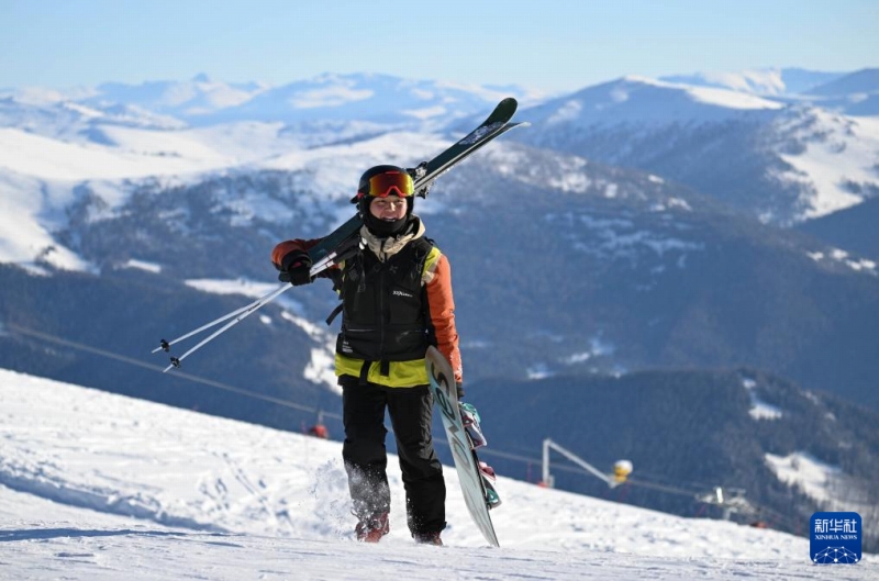 【新職業(yè)】スキーヤーの安全を守るスキー場(chǎng)のパトロール隊(duì)員