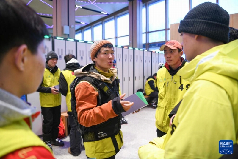 【新職業(yè)】スキーヤーの安全を守るスキー場のパトロール隊員