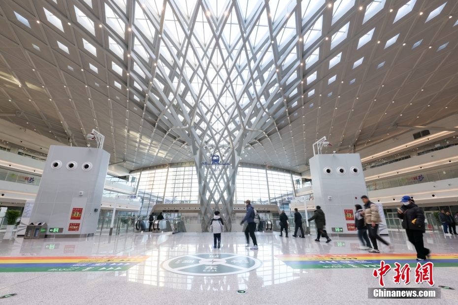 朝陽駅交通ハブの運(yùn)用開始　地下鉄で繋がる「7鉄道駅2空港」　北京