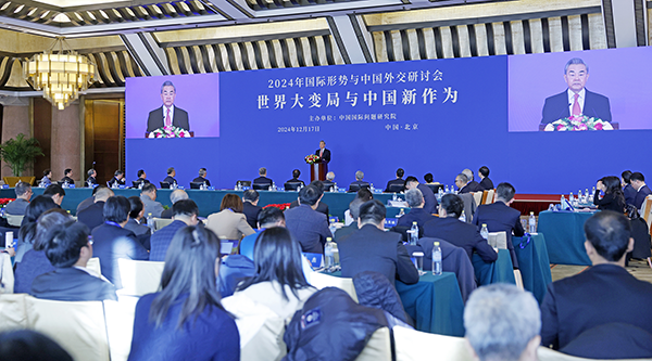 王毅氏、中國(guó)と世界の連動(dòng)の3大趨勢(shì)を説明