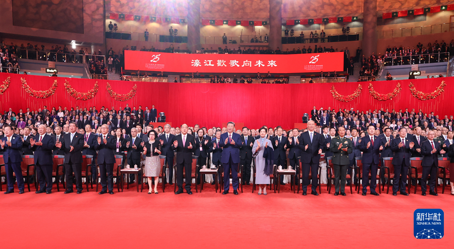 澳門(mén)祖國(guó)復(fù)帰25周年祝賀蕓術(shù)公演が澳門(mén)特區(qū)で開(kāi)催、習(xí)近平國(guó)家主席が鑑賞