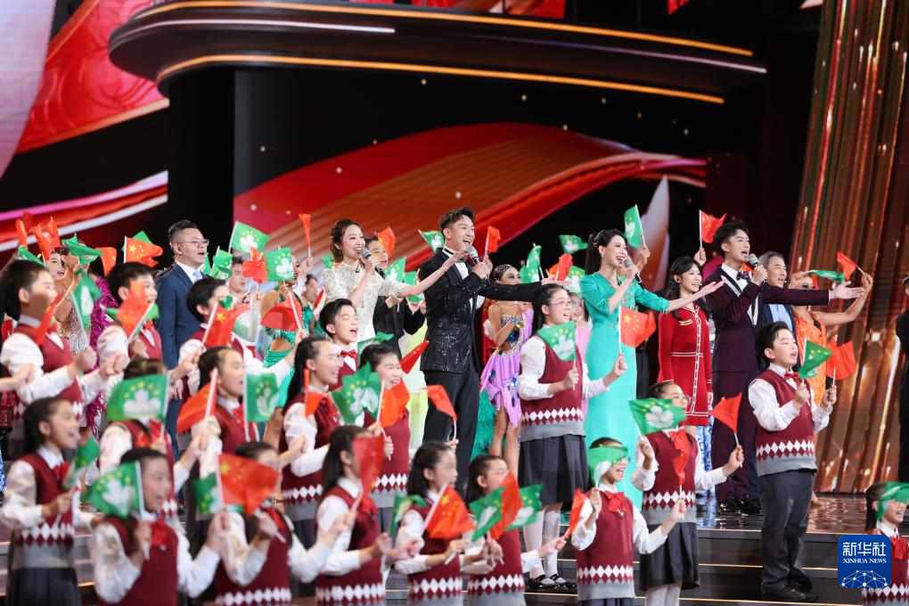 澳門祖國復帰25周年祝賀蕓術(shù)公演が澳門特區(qū)で開催