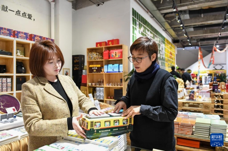 【新職業(yè)】都市の風(fēng)格を示す文化クリエイティブグッズ企畫?運(yùn)営者の史爽さん