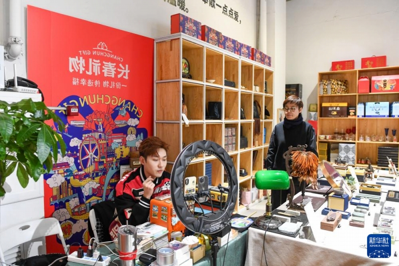 【新職業(yè)】都市の風(fēng)格を示す文化クリエイティブグッズ企畫?運営者の史爽さん