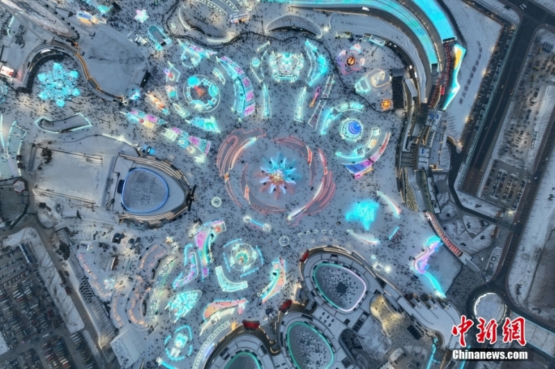 100萬平方メートルの哈爾浜氷雪大世界がオープン