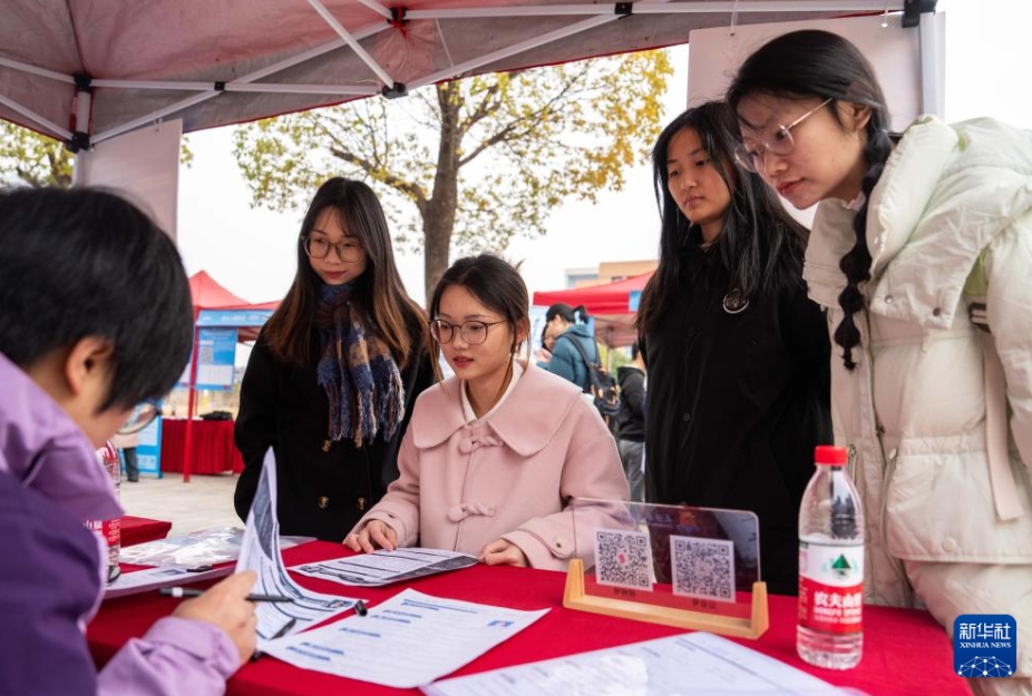 大學(xué)が學(xué)內(nèi)就職説明會(huì)を開(kāi)き、學(xué)生の就活を支援　湖南省長(zhǎng)沙