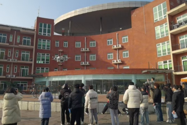 ドローン配送の様子。畫像提供は取材先