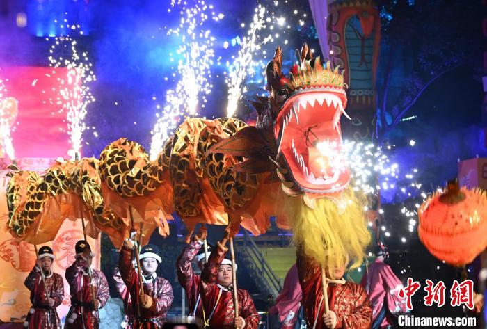 新年を祝う「無形文化遺産カーニバル」開催　浙江省杭州