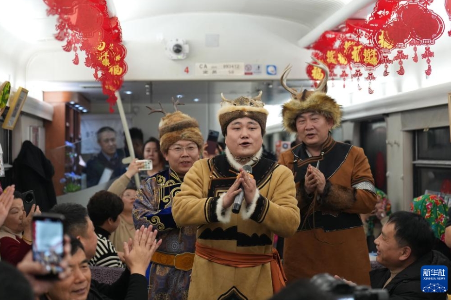 初の「民族無形文化遺産列車」が運(yùn)行　黒竜江省