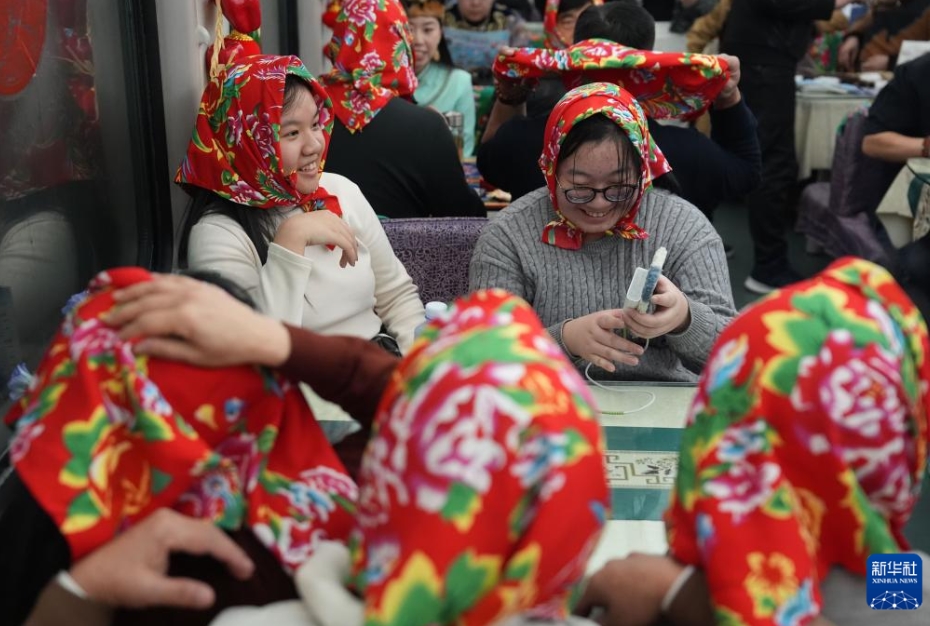 初の「民族無形文化遺産列車」が運(yùn)行　黒竜江省