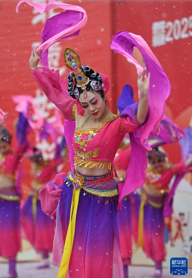 無(wú)形文化遺産で春節(jié)を迎える　甘粛省