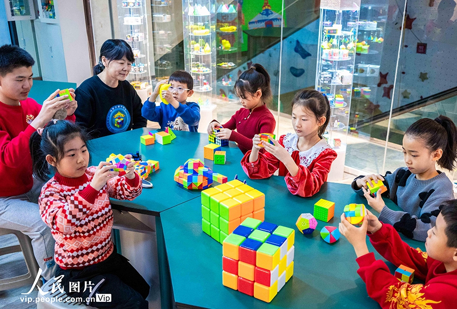 多彩な冬休み活動(dòng)で楽しく成長(zhǎng)する子供たち　內(nèi)蒙古呼和浩特