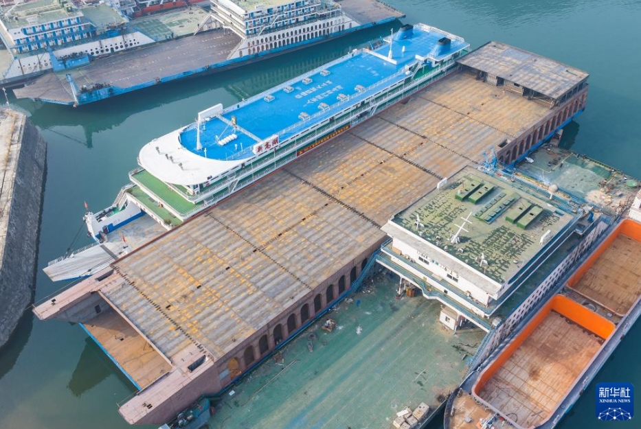 湖北省?三峽庫(kù)區(qū)初の新エネルギーを動(dòng)力としたRORO船が進(jìn)水