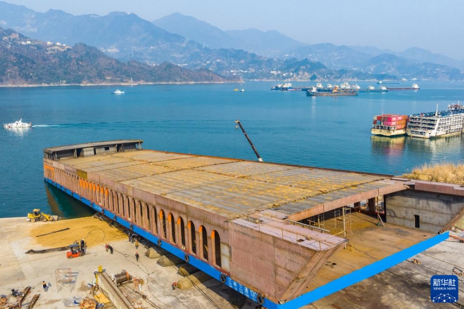 湖北省?三峽庫區(qū)初の新エネルギーを動力としたRORO船が進(jìn)水
