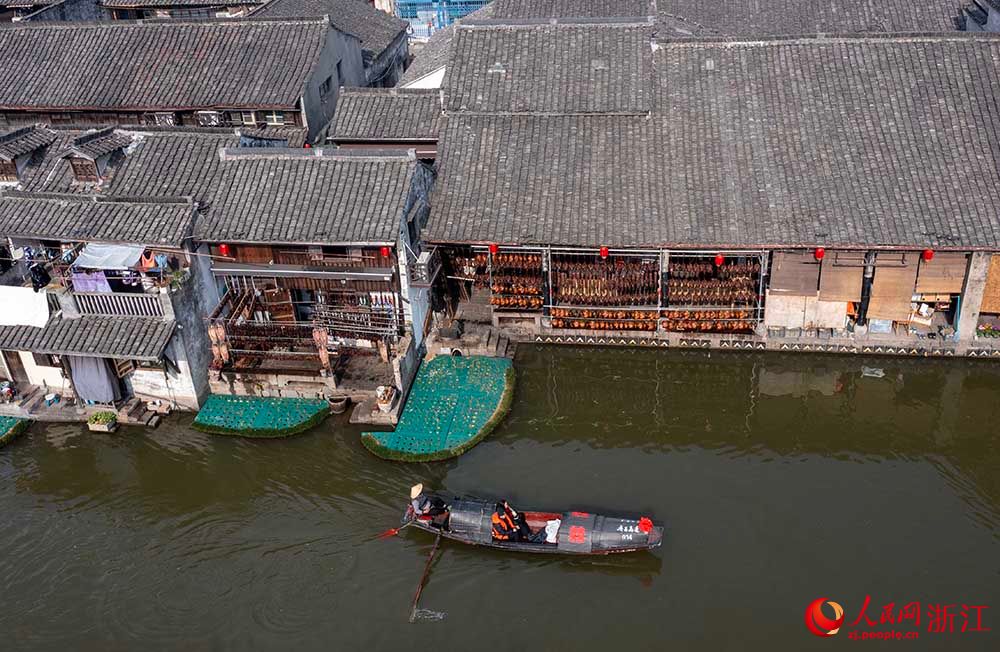 春節(jié)の年越しムード高まる安昌古鎮(zhèn)　浙江省紹興