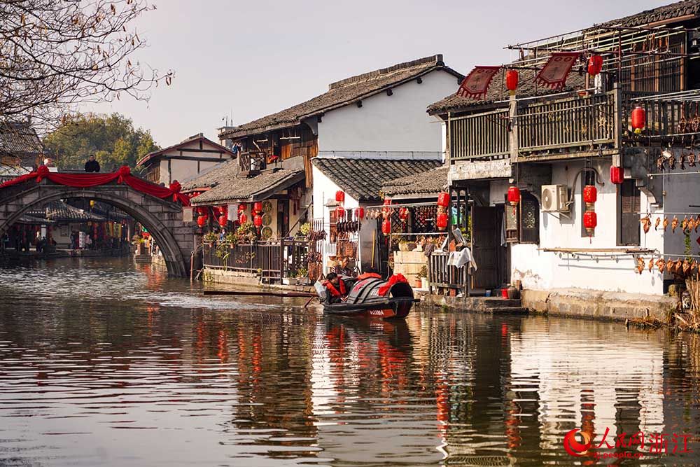 春節(jié)の年越しムード高まる安昌古鎮(zhèn)　浙江省紹興