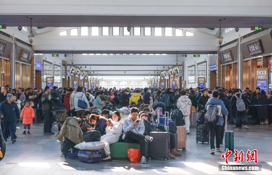 「春運」の鉄道旅客輸送數(shù)が延べ1億人を突破
