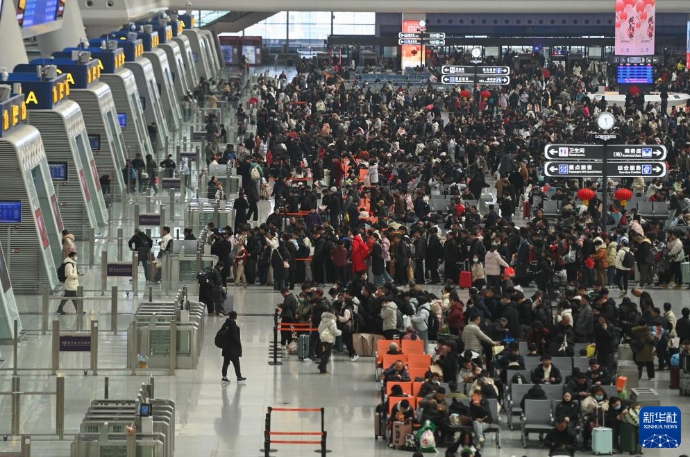 中國各地で春節(jié)のUターンラッシュがピークに