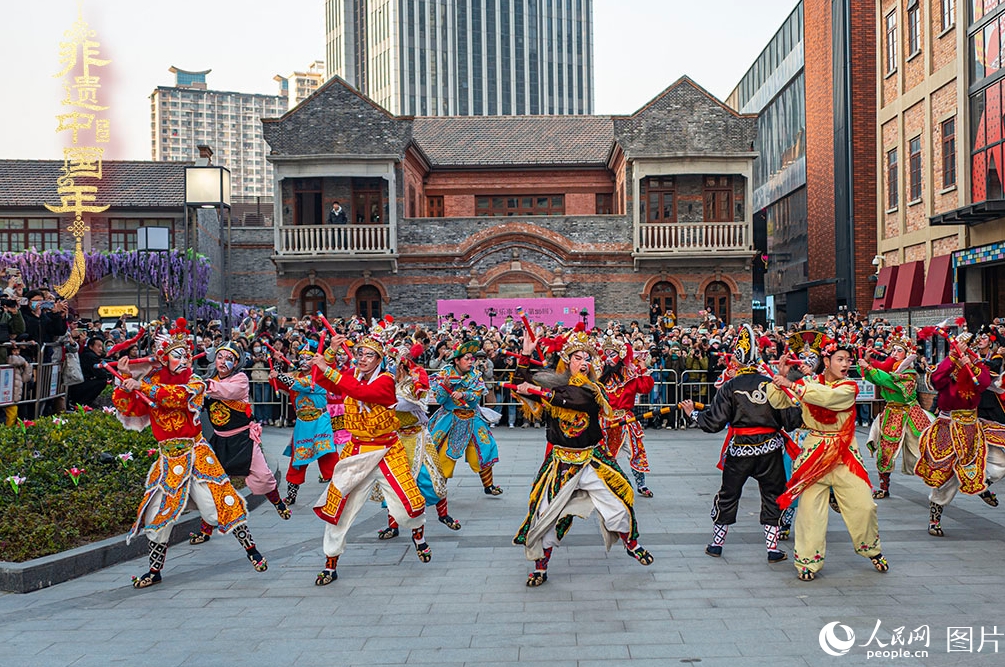 「無(wú)形文化遺産」に登録された春節(jié)祝う中國(guó)各地