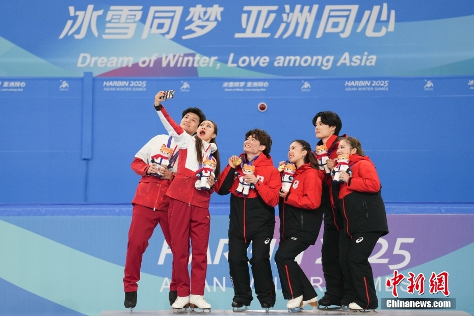 フィギュアスケート?アイスダンスで中國ペアが銀メダル　アジア冬季競技大會