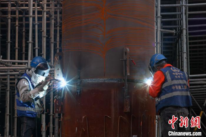 急ピッチで進(jìn)む雄忻高速鉄道の雄安城際駅建設(shè)