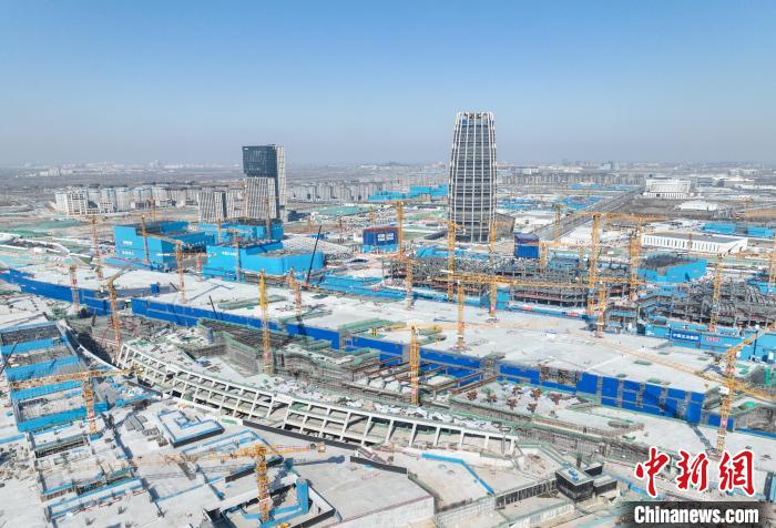 急ピッチで進(jìn)む雄忻高速鉄道の雄安城際駅建設(shè)